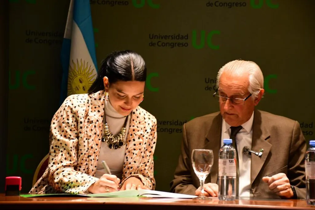 Santa Rosa firma convenio UC 1