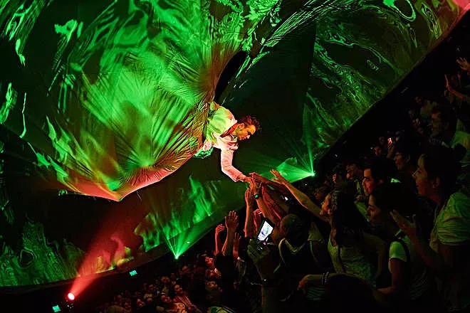 Fuerza Bruta Wayra